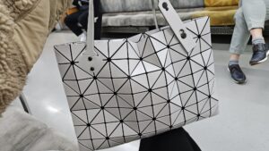 Read more about the article 도쿄: 바오바오 락 매트 Rock Matte 구매, 실사용 후기 (신주쿠 다카시마야 백화점) 241110-3